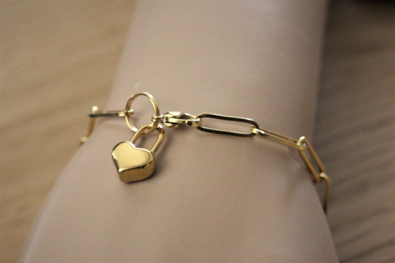 Bracelet acier inoxydable doré avec breloque cadenas coeur -  Emmafashionstyle